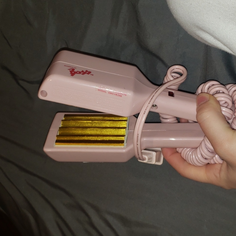Very old hair crimper